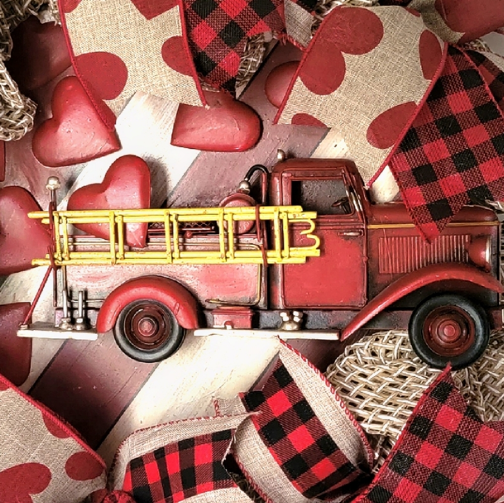 Fireman Wreath Appreciation Love Fire Truck Mesh Bow - Picture 2 of 5